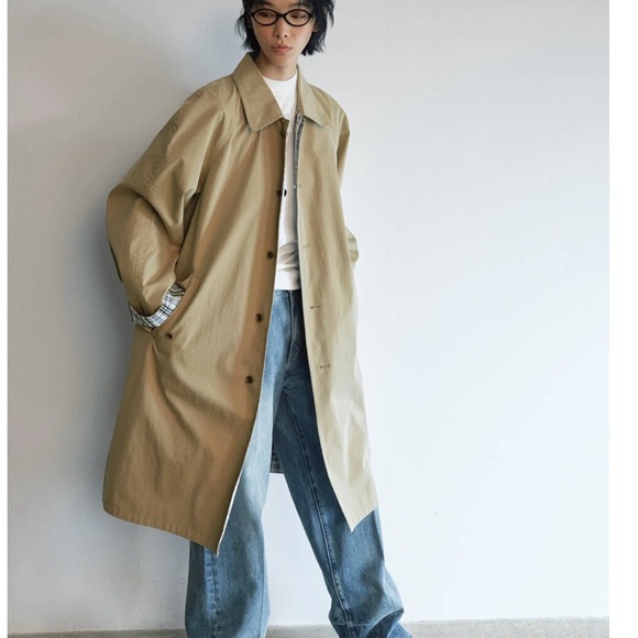 Pixie Market Reversible Khaki Trench Coat with Plaid Lining & Cuff Detail - Picture 3 of 9